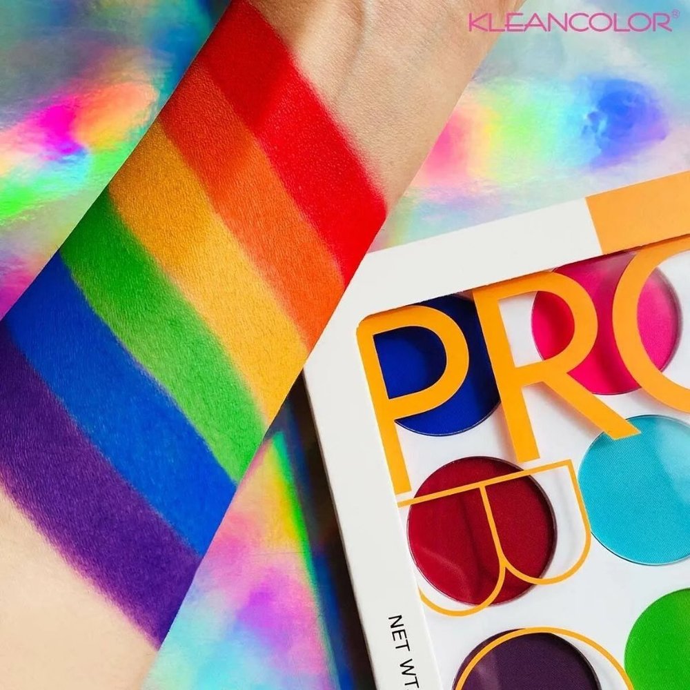 NEW IN BOX
 Klean Color Pro Bold-Pressed Pigment Palette Eye Shadow New